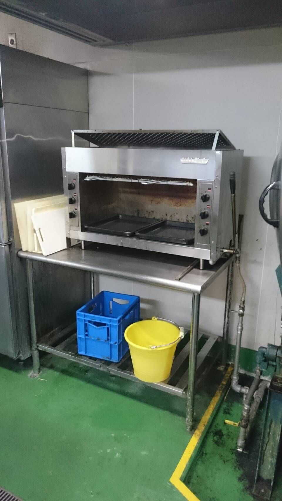 会社の食堂の引取